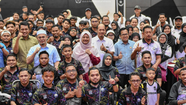 MAJLIS PENYERAHAN BENDERA KONTINJEN NEGERI TERENGGANU KE PARA SUKMA TERENGGANU 2026 