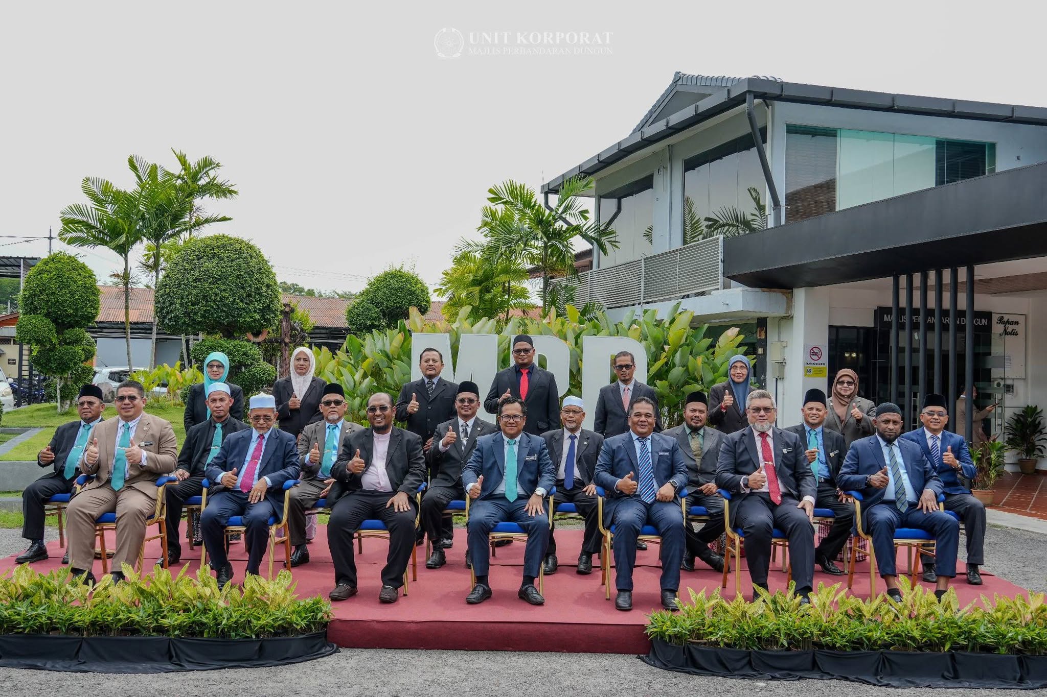 MAJLIS ANGKAT SUMPAH DAN PENYAMPAIAN WATIKAH PELANTIKAN AHLI MAJLIS PERBANDARAN DUNGUN BAGI SESI 2026–2028